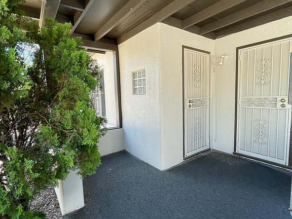 3rd image of 225 Solano Dr NE #225