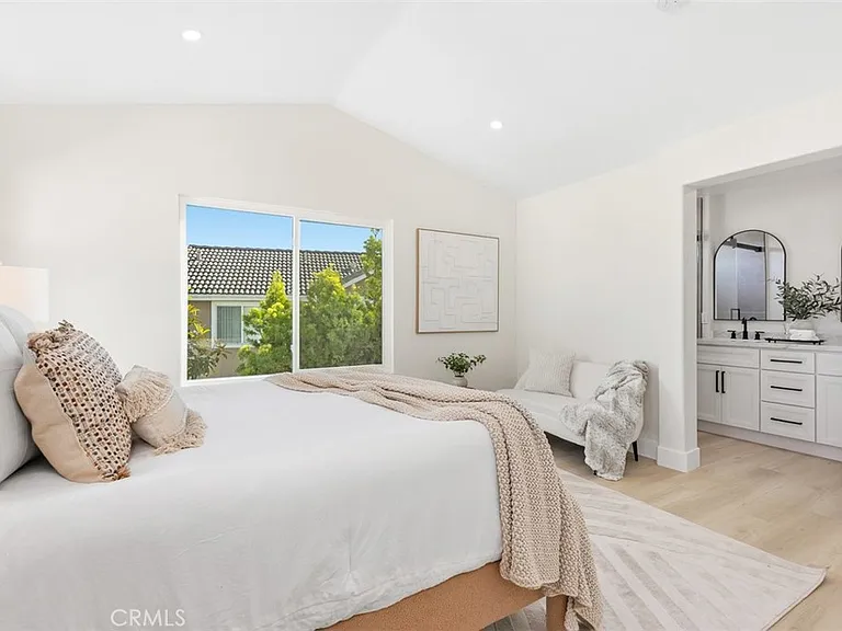 5 Chatri Cir — Photo 21