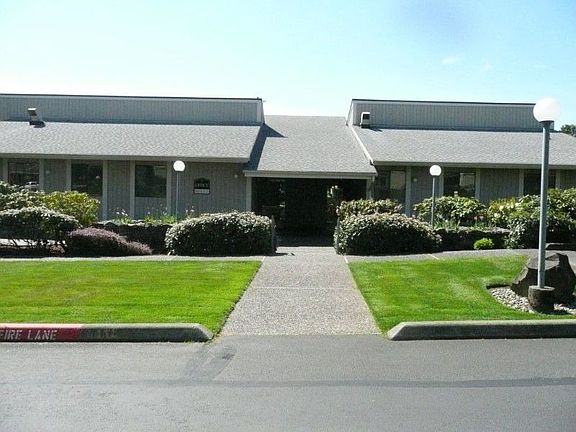 Club House. Extremely well maintained and managed.