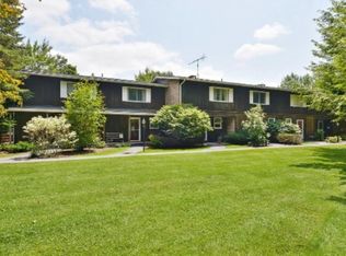 685 Cottage Club Rd APT 43, Stowe, VT 05672