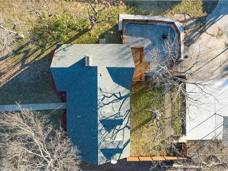 508 Whittle Way — Photo 37