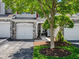 205 Ridge Dr, Pompton Lakes, NJ 07442