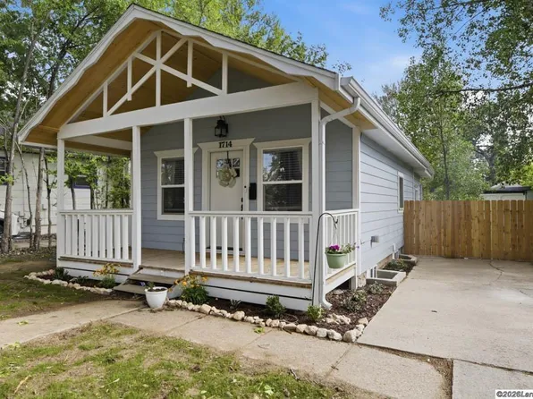 1714 E Garfield St, Laramie, WY 82070