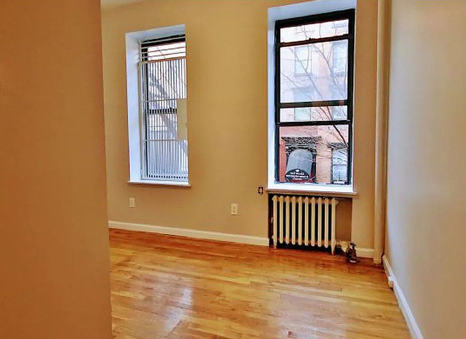 1st image of 34 E 7th St