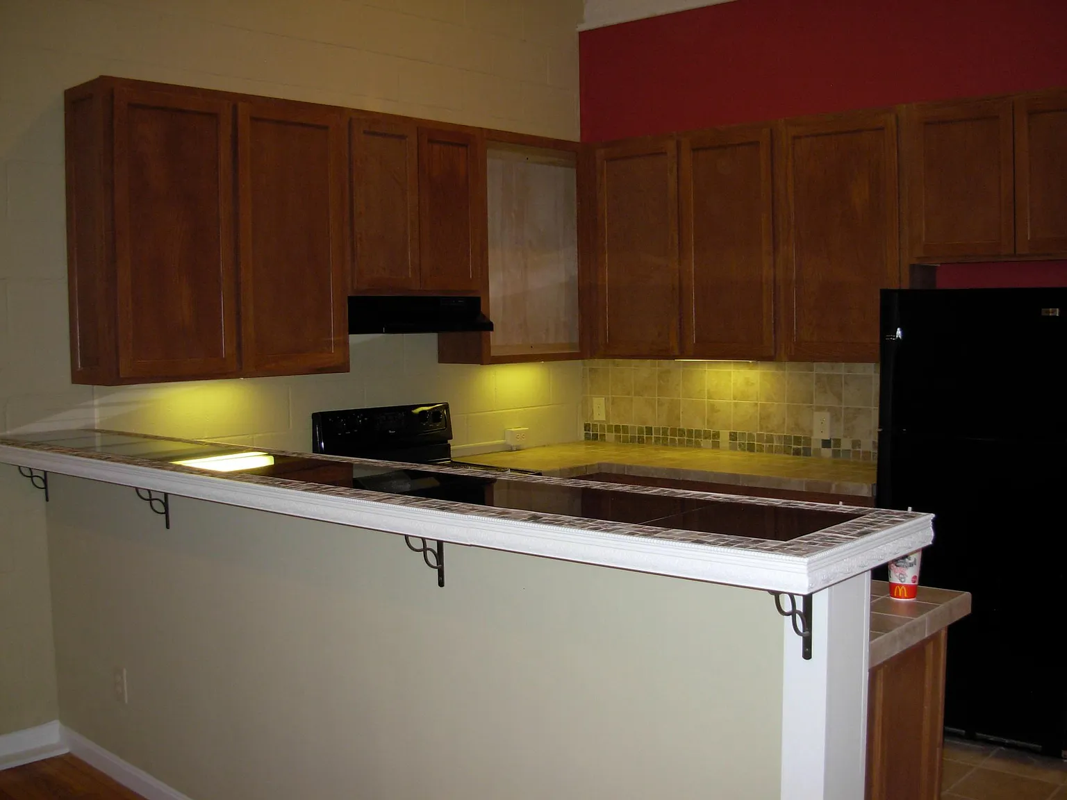 4 bed, 1.5 bath, 1400 sqft, $2,400 — Photo 4