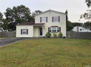 36 Jasper Ave, Patchogue, NY 11772