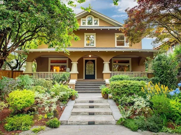 1621 NE Knott St, Portland, OR 97212