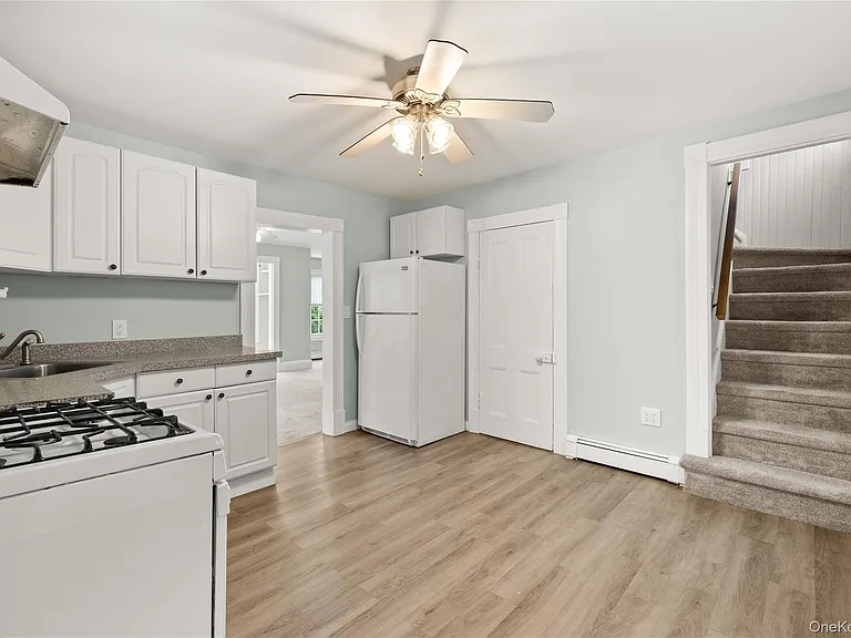 10 Dale Dr #1 — Photo 9
