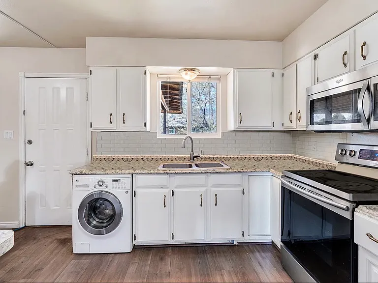 1028 W 1375 N — Photo 3