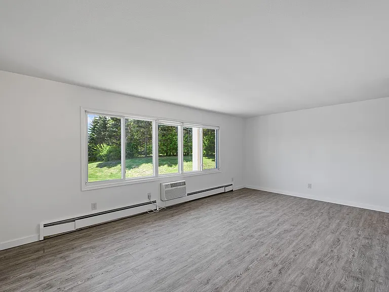 6200 Golden Valley Rd — Photo 14