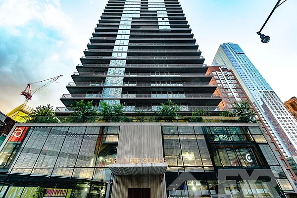 Rented by EXR | media 22