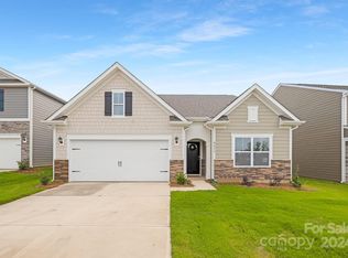8075 Plymouth Dr, Sherrills Ford, NC 28673