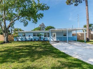 8872 Magnolia Dr, Seminole, FL 33777