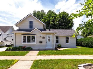 408 N 6th St, Lake City, MN 55041