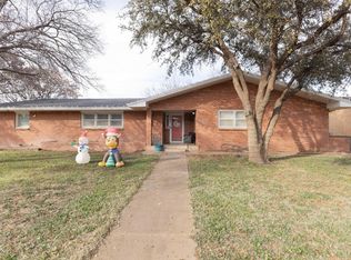 710 N 19th St, Lamesa, TX 79331