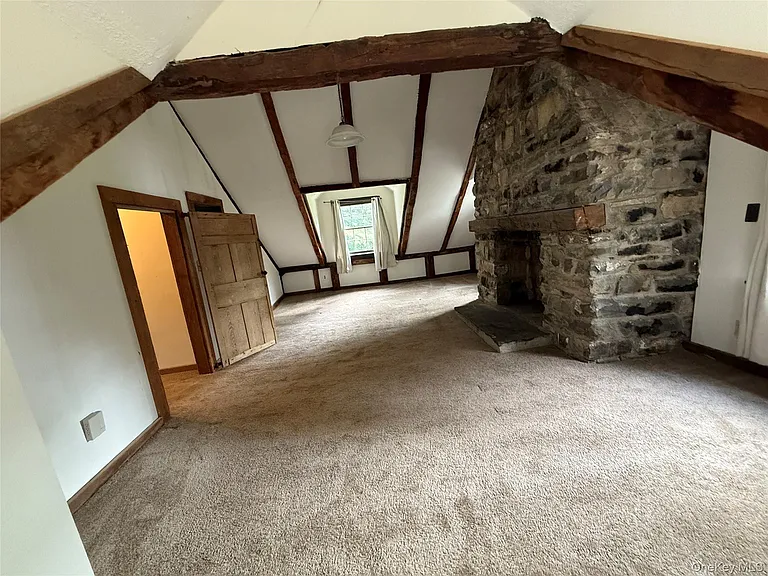 241 White Bridge Rd — Photo 22