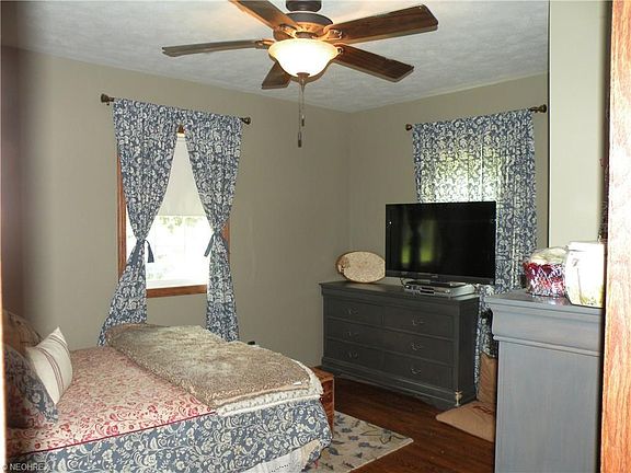 5th image of 1288 Midland Ave