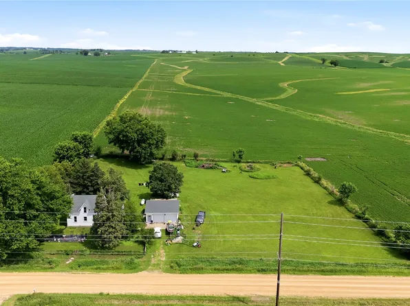 12242 70th St, Olin, IA 52320