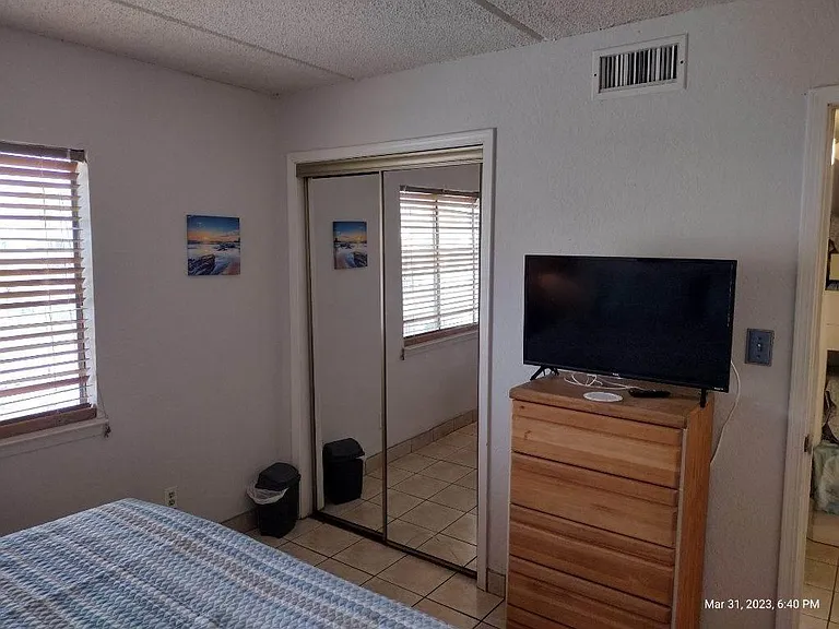 111 E Gardenia St #301 — Photo 9