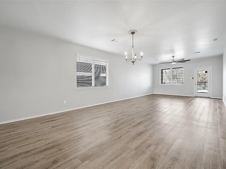 9295 Inland Leather Ln — Photo 6