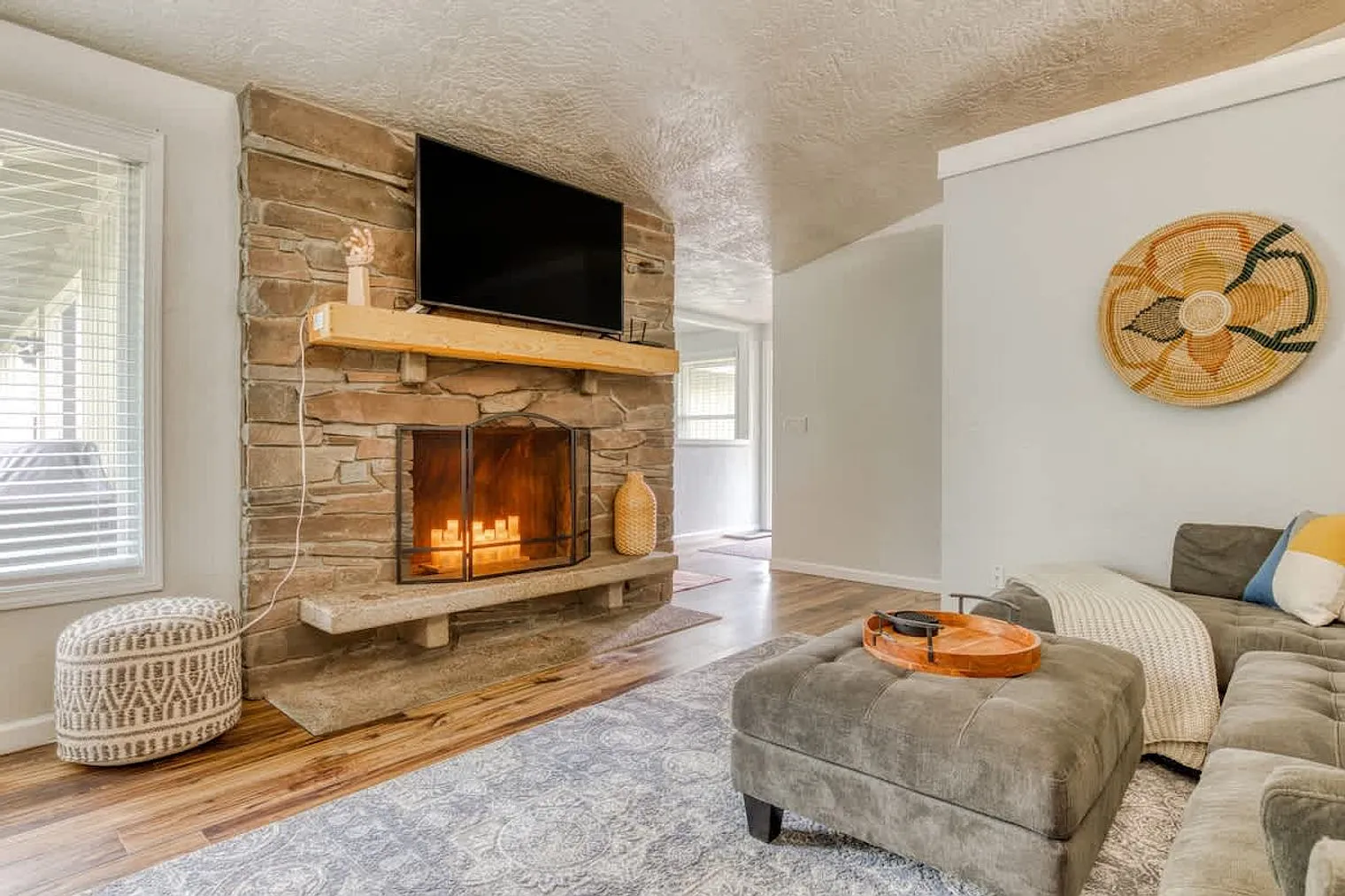 4 bed, 2.0 bath, 1754 sqft, $12,621 — Photo 2
