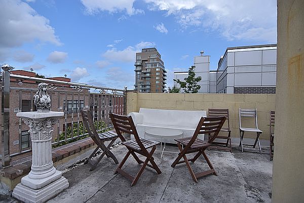 1st image of 114 N 7th St APT 4