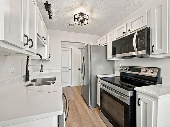 5th image of 3227 Roesch Blvd APT E