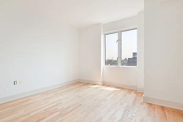 Sold by aptsandlofts.com | media 17