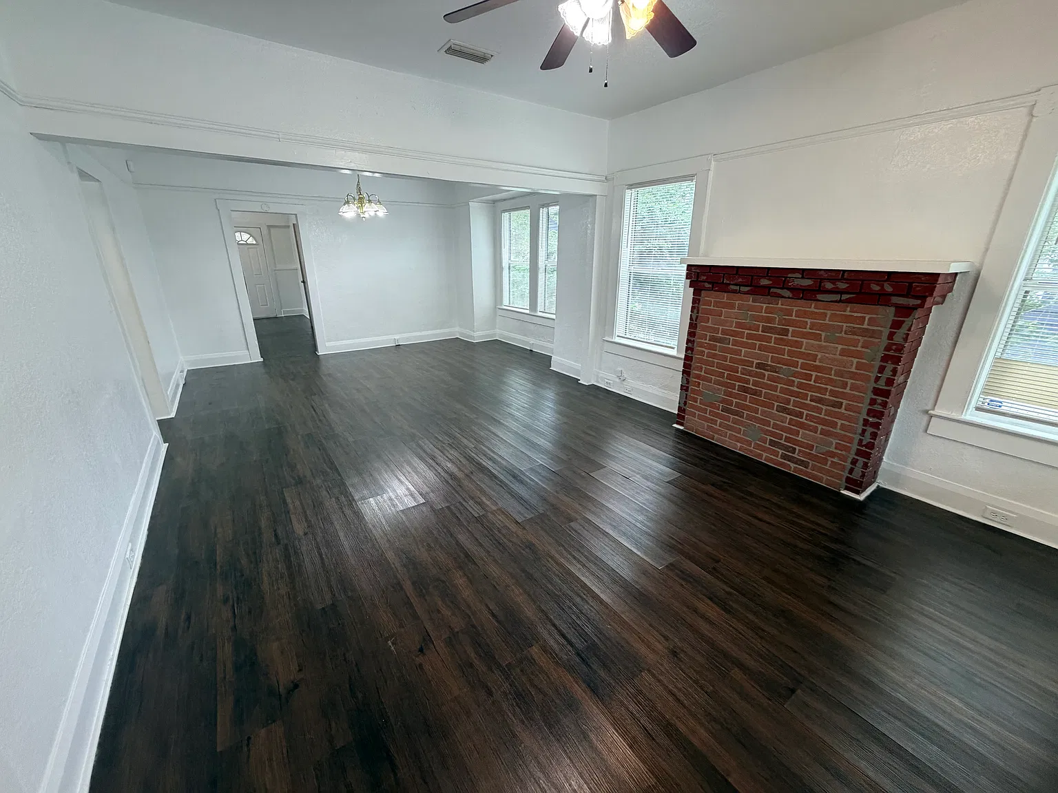 3 bed, 1366 sqft, $2,000 — Photo 4