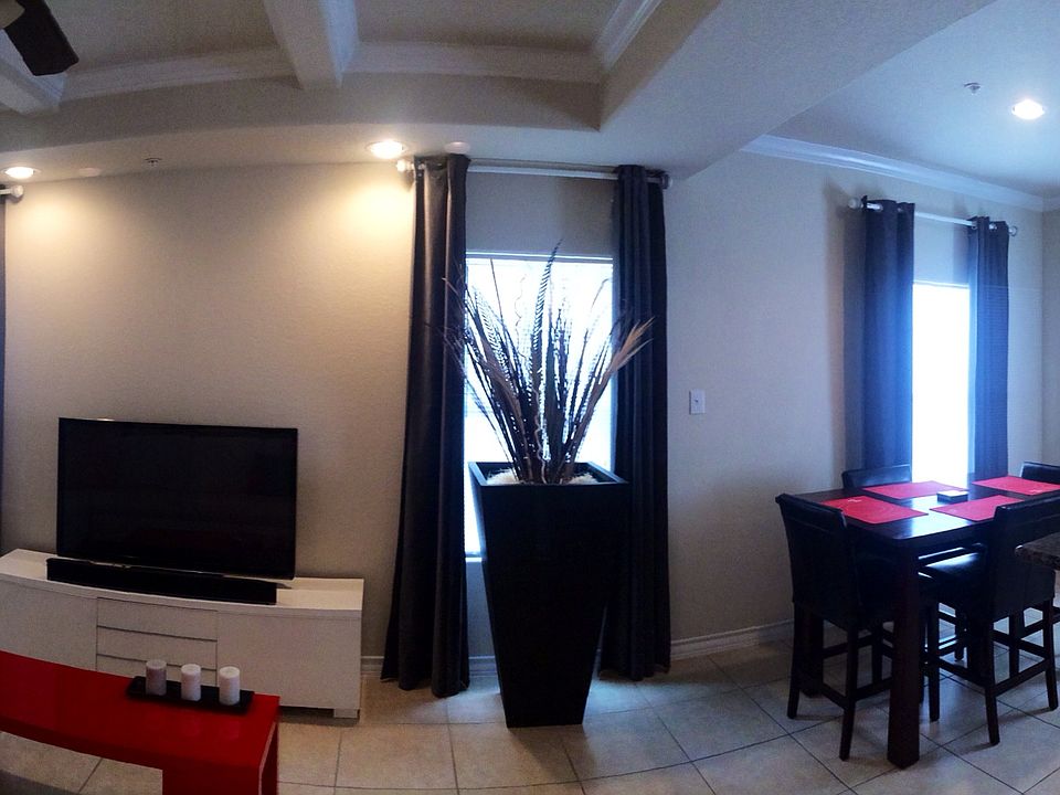 1st image of 4940 Flipper Dr