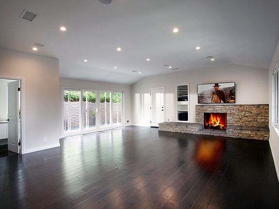 3rd image of 31552 Foxfield Dr