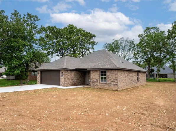 500 Pioneer Ln, Gentry, AR 72734