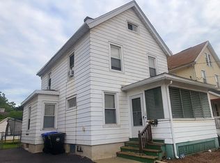 8 Allen Pl, Poughkeepsie, NY 12601