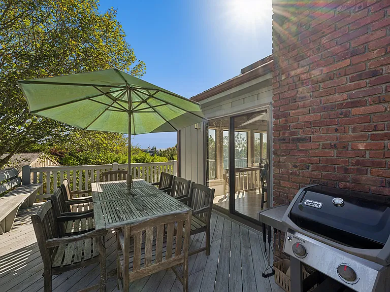 22 Bryan Rd — Photo 10