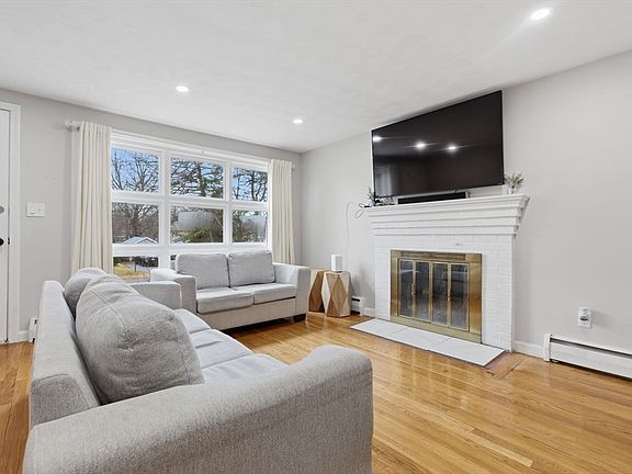 2nd image of 12 N Doris Ave