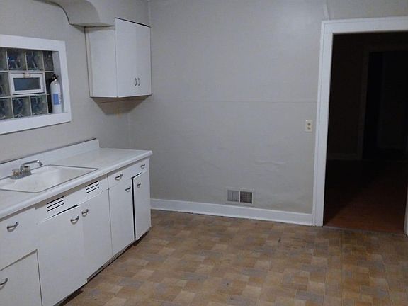 2nd image of 4860 Wegg Ave