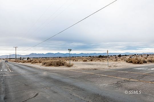 3rd image of Bowman Rd