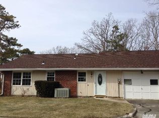 129 Exmore Ct UNIT B, Ridge, NY 11961