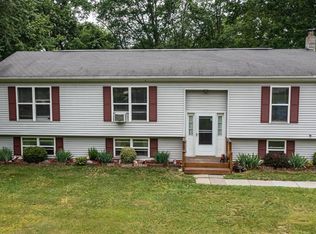 95 Farm Rd, Copake, NY 12516