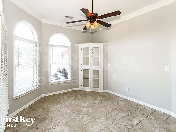 5th image of 9320 Helmsley Dr