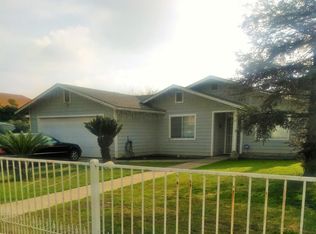 803 E Lavonia Ave, Pixley, CA 93256