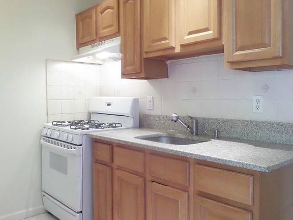 2nd image of 370 Lefferts Ave #2A