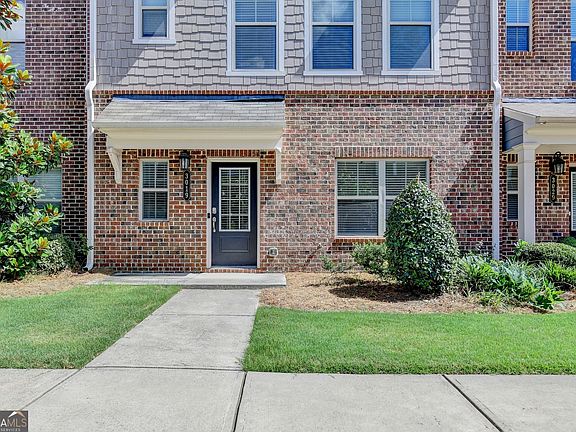 2nd image of 3019 Regal Crown Dr