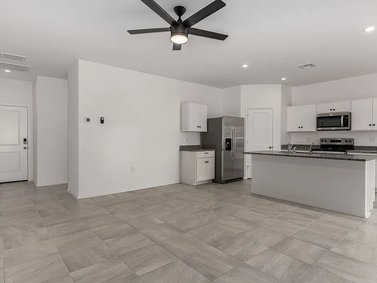 103 S Collier Ln — Photo 11