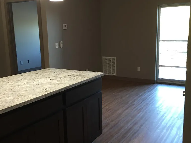 444 N 27th St #201 — Photo 2