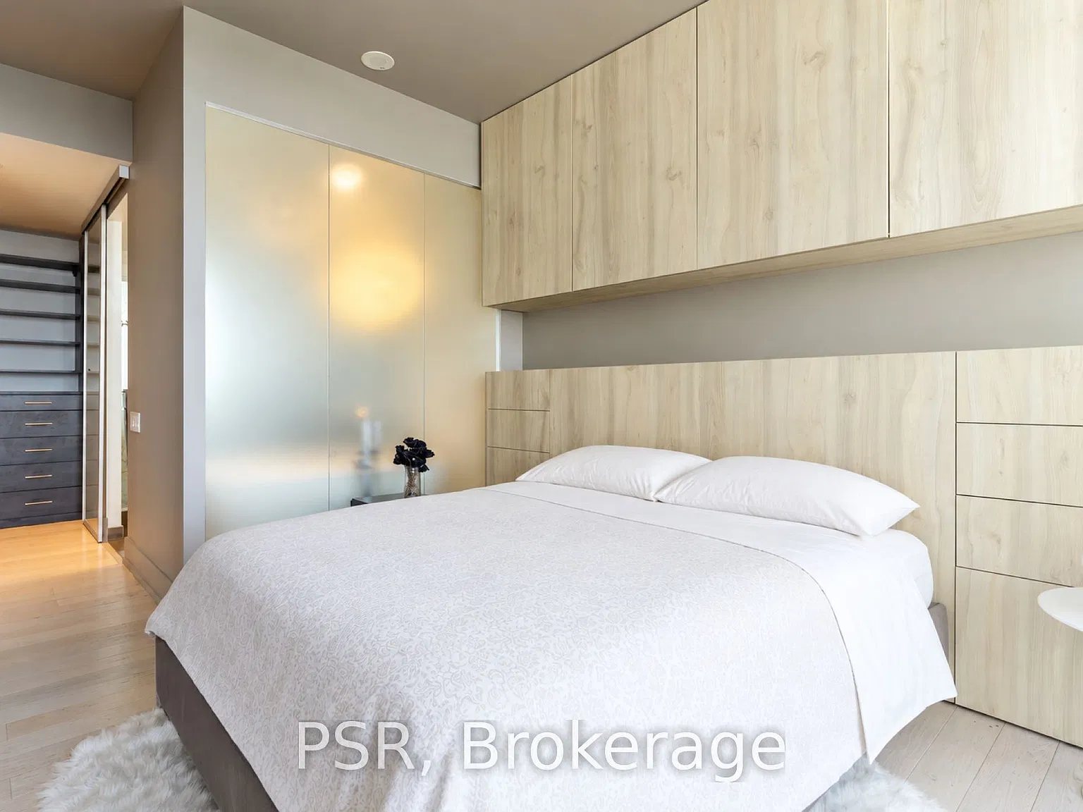 2 bed, $5,950 — Photo 4
