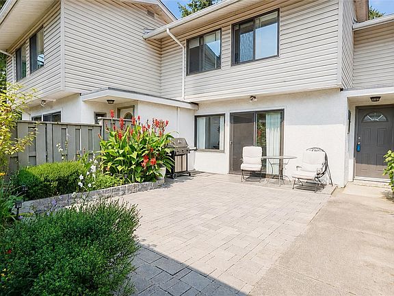 3rd image of 610 McKenzie Ave #27