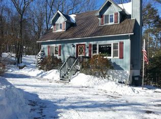 114 Vista Ct, Dingmans Ferry, PA 18328