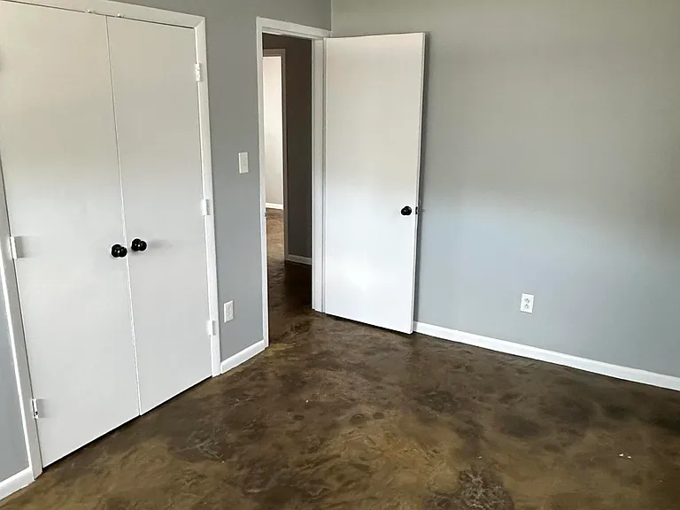 703 Wilkinson Blvd #4 — Photo 33