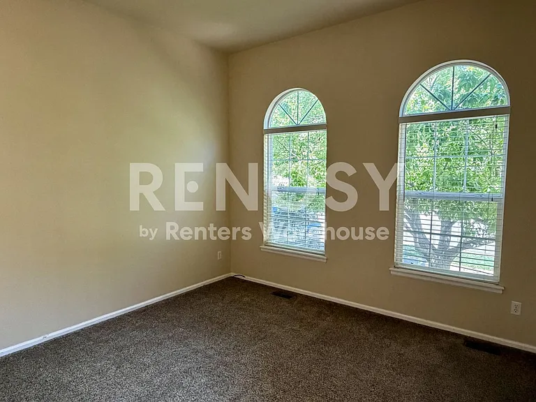 1467 S Haleyville Cir — Photo 5